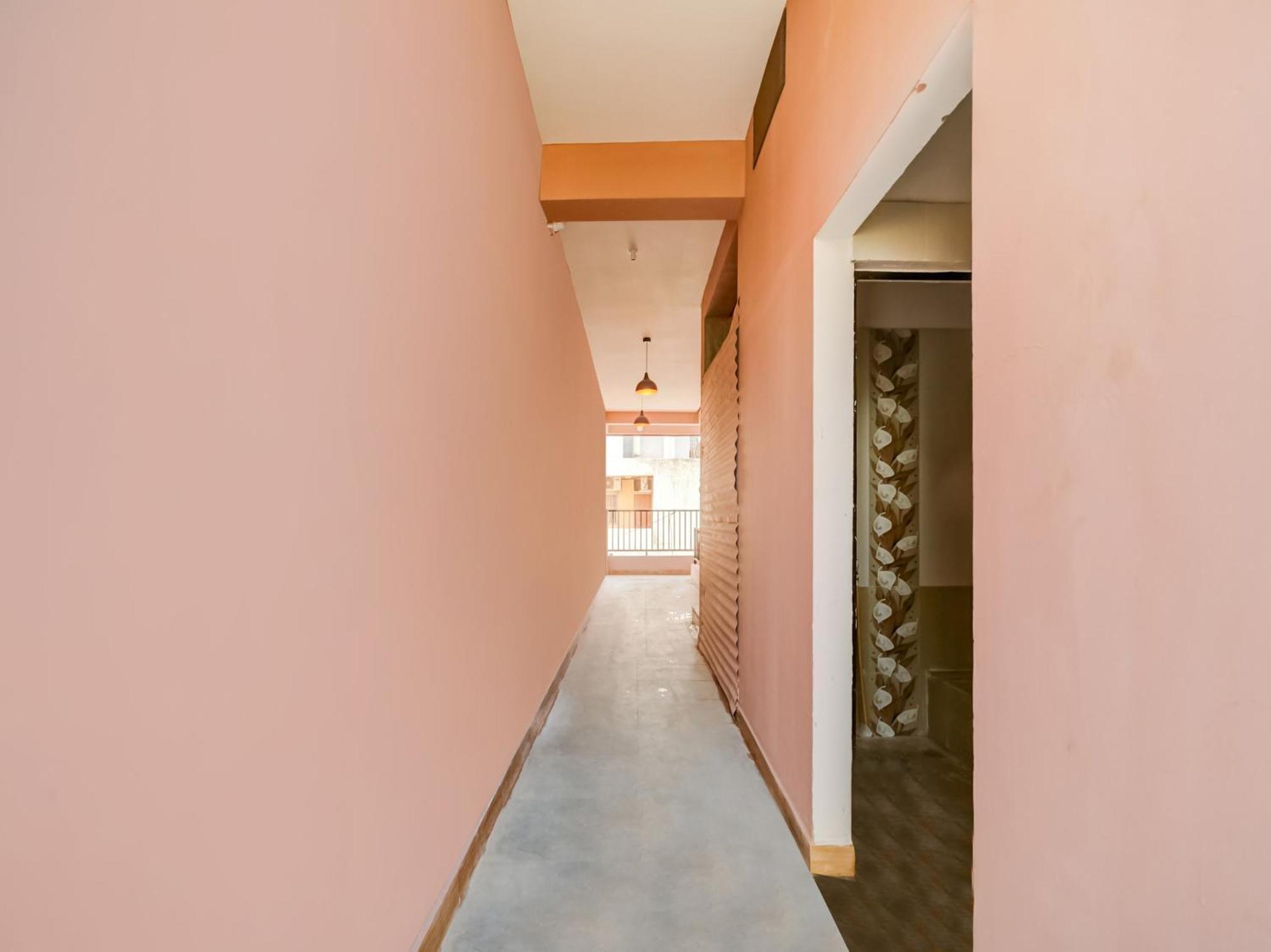 Hotel O Crown Square Bhopal Eksteriør bilde